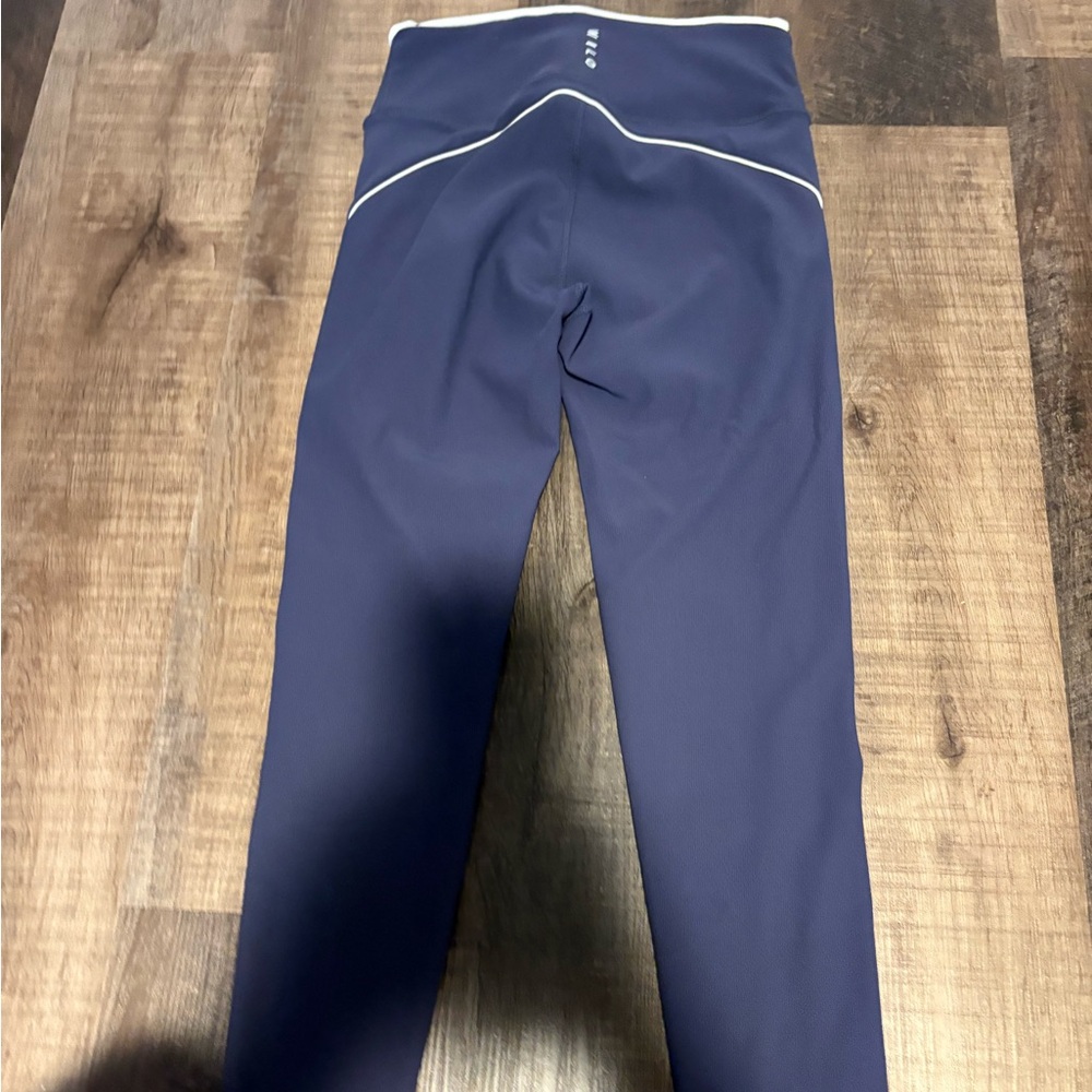 WILO The Label Women's Leggings and Top Set - Picture 3 of 6